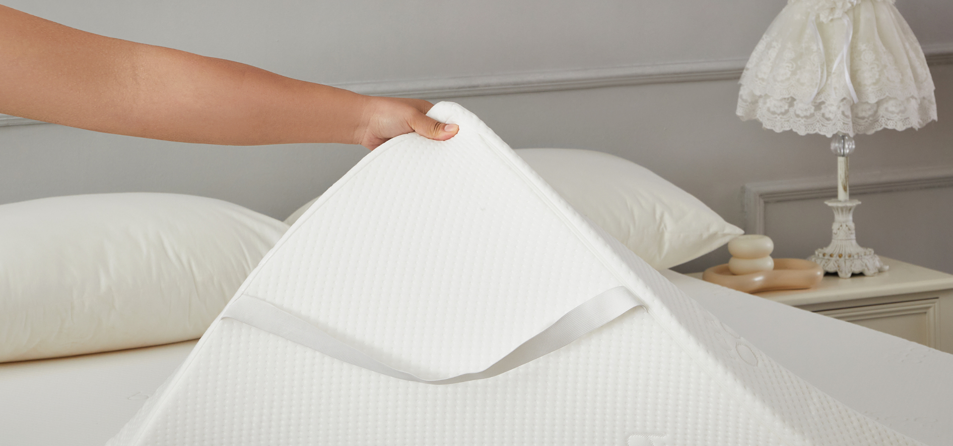 5 Signs It’s Time to Upgrade to a Memory Foam Mattress Topper