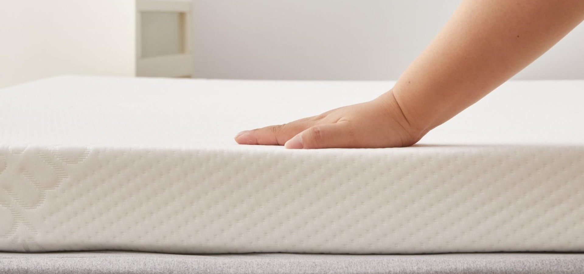 Discover the Secret to Deeper Sleep: The Power of a Memory Foam Mattress Topper