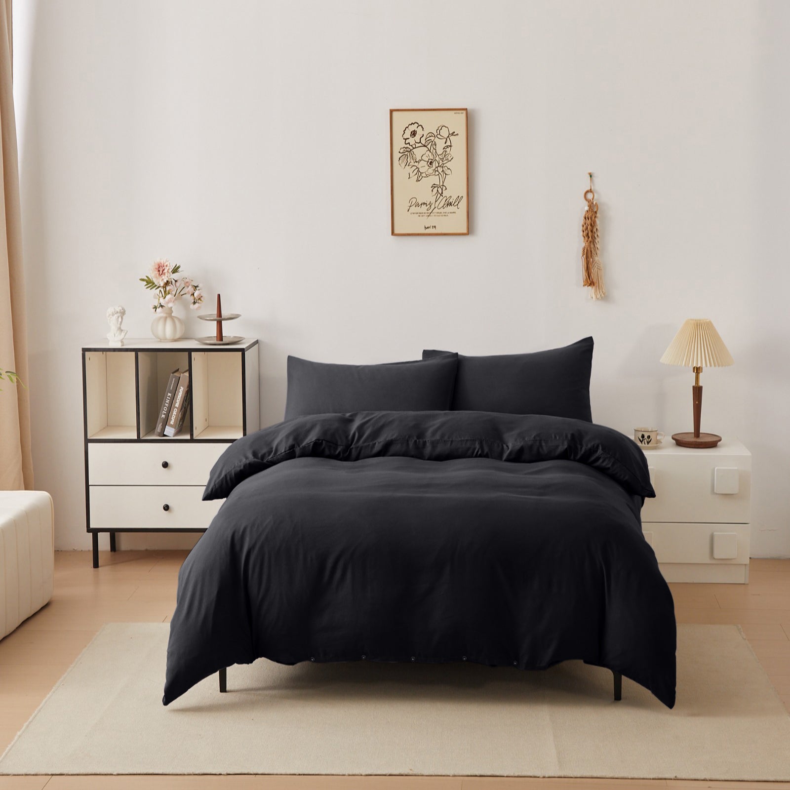 Durable, wrinkle-resistant, and fade-resistant microfibre bedding that’s quick to wash and fast to dry.